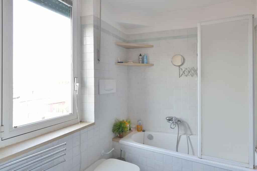 דירות רומא Super Sunny Penthouse With Terrace מראה חיצוני תמונה